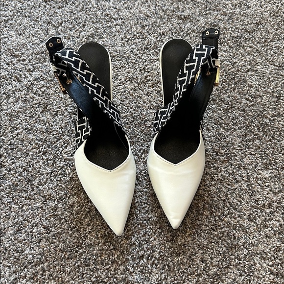 NEW Buckle Closure Pointed Toe Hollow Out Splice Stiletto Heels Size 10.5 - Picture 2 of 9